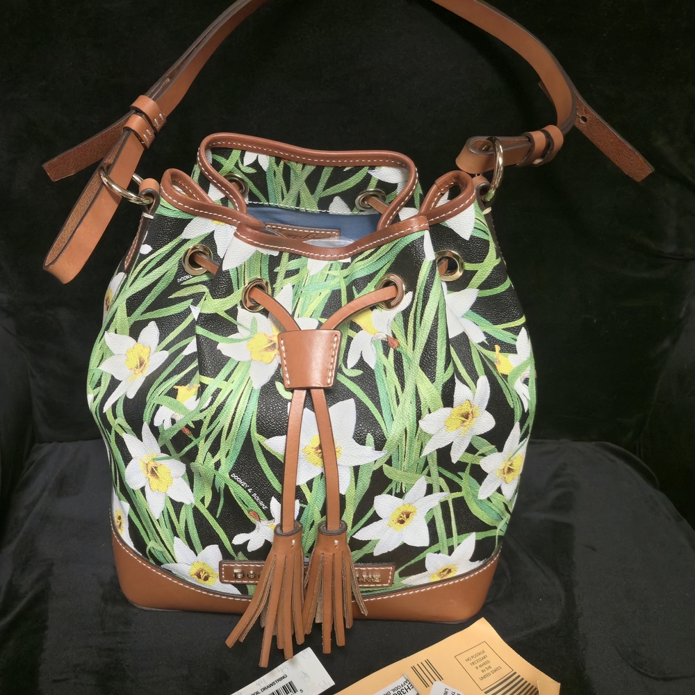 New with Tags Dooney & Bourke Floral Bucket Tote with Blue Interior